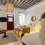 The Townhouse Mykonos מלון 5*