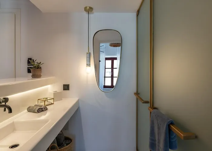 The Townhouse Mykonos فندق 5*